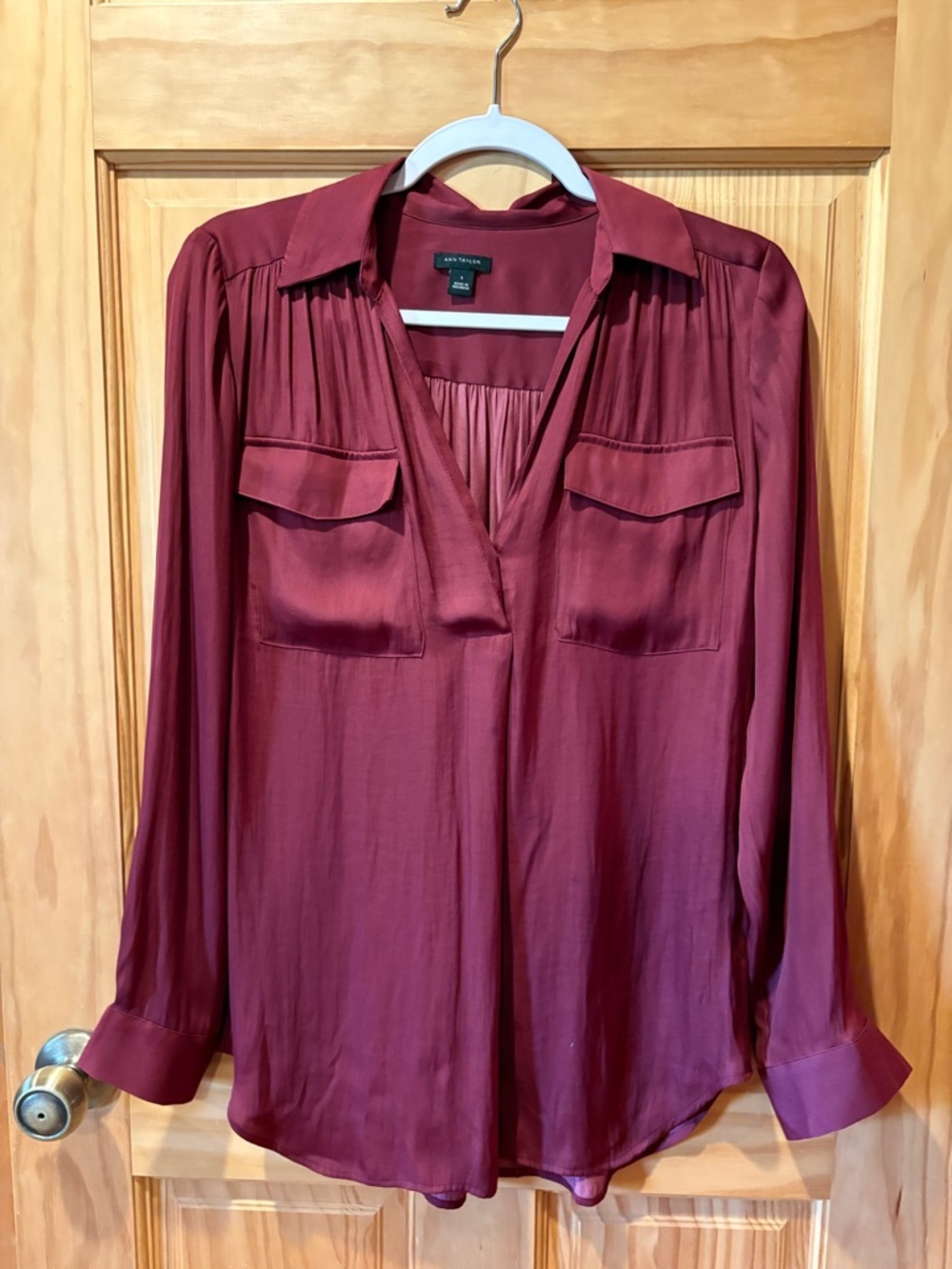 Ann Taylor Women's Soft Drapey Camp Shirt Blouse Moroccan Red size S